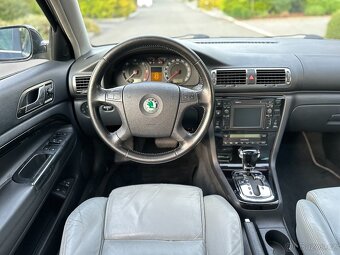Škoda Superb 2.5 V6 edition 100 automat - 11