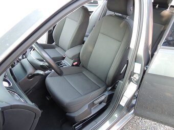 VW Golf Combi 1.6TDi,85kw,DSG,navi,4/2019,-21%DPH - 11