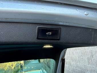 Škoda Superb Combi 2.0 TDI 125kw 11/2011 / NAVI / PANORAMA - 11