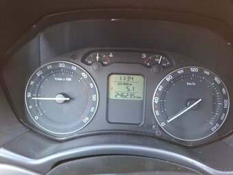 Škoda Octavia II liftback 1,9TDi 77Kw CZ  1.majitel - 11