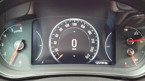 Opel Insignia 2,0 CDTi Sports Tourero SW 4x4 Nová TK - 11