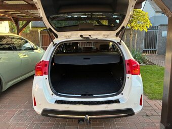 Toyota Auris TS Hybrid Executive - 11