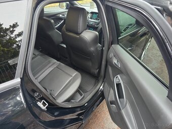 Ford Focus ST 250 ecoboost - 11