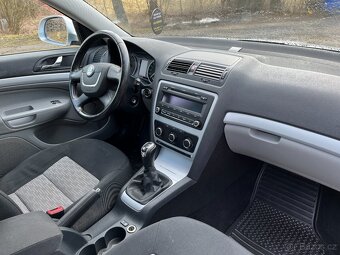 SKODA OCTAVIA COMBI FACELIFT 1.2 TSI - 11