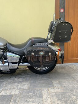 Honda VT 750 Shadow Spirit - 11