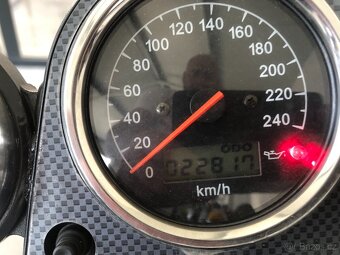 Suzuki SV650 - 11