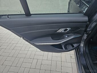BMW Řada 3, 330e SportLine - 11