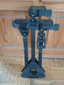 Profi hlinikovy stojan tripod zn. Sachtler rozpeti 1m - 11