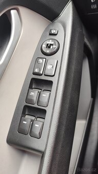 Kia Sportage 2.0 CRDI AWD - 11