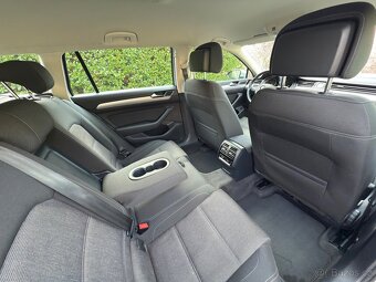 VW PASSAT combi 1,6TDi 88kW NAVI,ACC,TAŽNÉ,KAMERA,SERVIS - 11