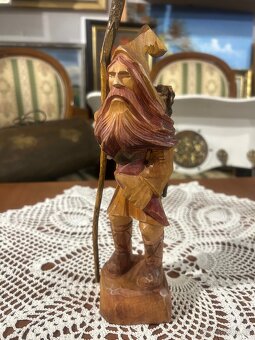 Ručně řezaná dřevěná figurka „Stařec z hor“ – Německo - 11