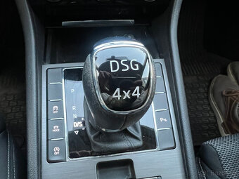 Škoda Superb 2.0TSi 200kW 4x4 DSG Style - 11