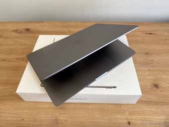 MacBook Air 15 M2 / 16 GB RAM/ 512 GB SSD - TOP STAV - 11