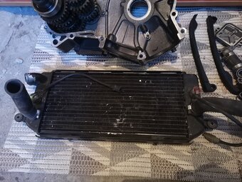 Suzuki Vz 800 Marauder, Díly motoru a chladič - 11