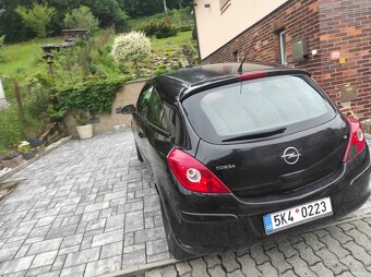 2xOpel Corsa D ,2007,TK 5/27, příplatková výbava, nájezd 104 - 11