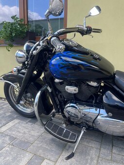 Suzuki VL 800 Volusia - 11