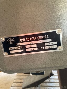 Průmyslový 5-ti nitný overlock Yamato - 11