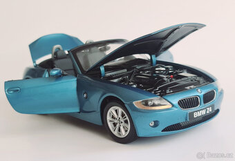 bmw Z4 e85 1:18 kyosho - 11