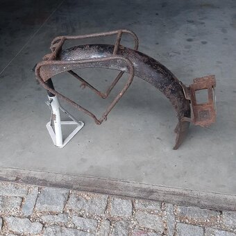 NSU zadní blatník - 11