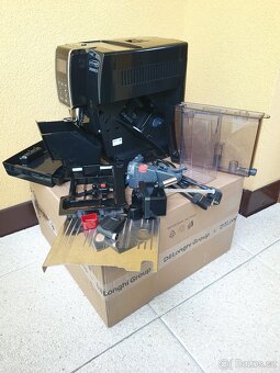 Kávovar DeLonghi Dinamica ECAM 350.55.B na opravu, díly - 11