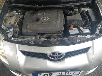 Toyota Auris 1.4 2009 - 11