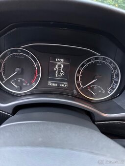 Škoda Octavia 2 RS FL Combi - 11