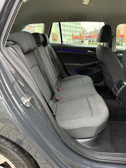 VW GOLF kombi 1.0 eTSI 81kw—DSG—2021–Full LED—ACC— - 11