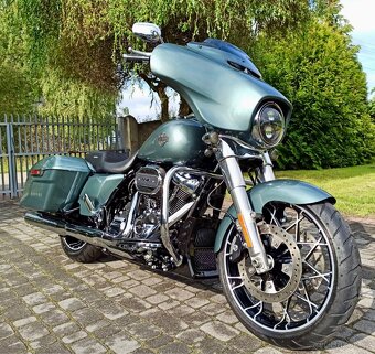 Street Glide Special 114ci – 2022 TOP stav - 11