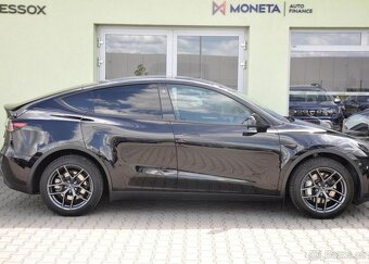 Tesla Model Y LONG RANGE DUAL REZERVACE - 11