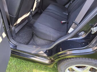 Prodám Suzuki Liana 1,6i , 4x4 , dovoz - 11