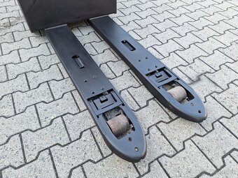 zánovní elektrický paletový vozík BT LPE 200 - 11