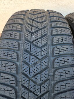 Sada zimních pneu Pirelli Sottozero 245/35 R18 a 225/40 R18 - 11