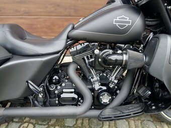 Harley-Davidson FLHTK Ultra Limited 103 - 11