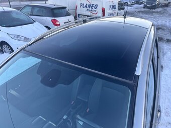 Nissan Qashqai 1.6 86KW,7MÍST,NAVI,PANORAMA - 11