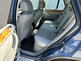BMW X5 4.4i A/T - 11