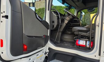 Volvo FH540 6x2 - valník s hydraulickou rukou - 11