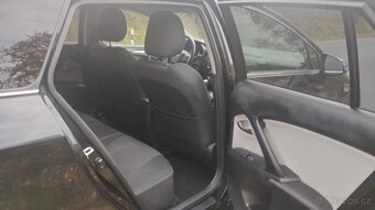 Toyota Avensis 2.0 D4D, kombi, ČR - 11