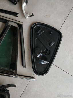 Škoda Kodiaq 565 - dveře náhradní díly, elektro, sklo - 11