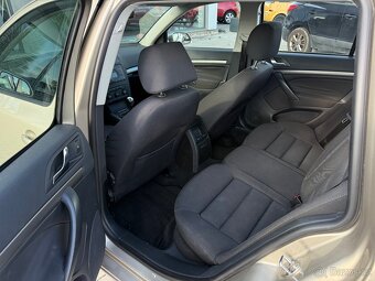 Škoda Octavia 1,9 TDI 77kW ELEGANCE ALU TOP STAV - 11