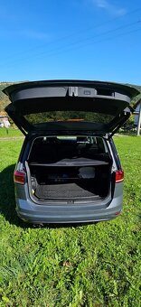 Volkswagen Touran ME 2,0 TDI 7DSG - 11
