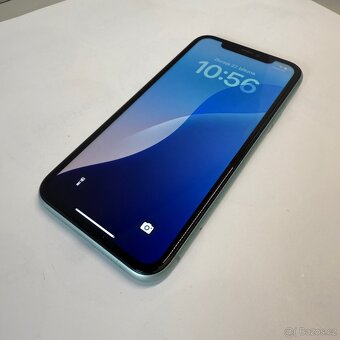 iPhone 11 64GB, zelený, nefunkční FaceID (rok záruka) - 11