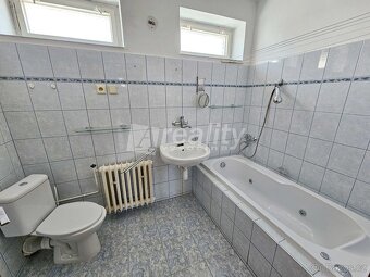 Prodej řadový rodinný dům 4+1 s garáží a zahradou, Náměšť na - 11
