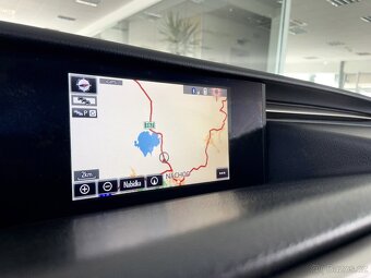 Lexus IS 300h Aut,1.majitel,Park.kamera - 11