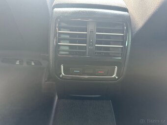 Volkswagen Passat - 11