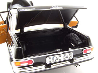1:18 Rarita Mercedes 280 SE (W108) 1968 1:18 Norev - 11