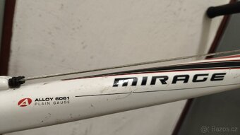 Author Mirage 24 - 11