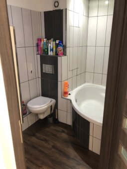 Prodej bytu 3+kk s balkónem ve skvělé lokalitě - 11