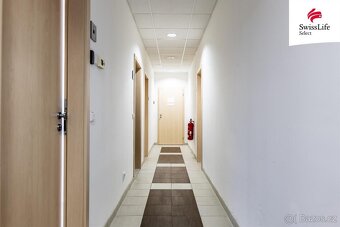 Pronájem kanceláře 119 m2 Lednická, Praha - 11