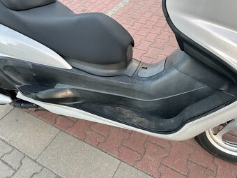 Yamaha YP 400 Majesty 2004 - 11