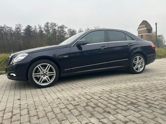 Prodám Mercedes Benz e class 350 4Matic - 11